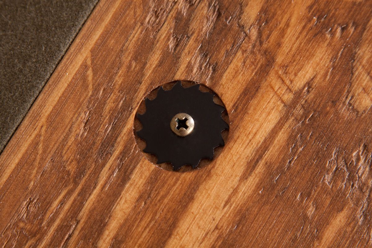 Viking Log Sawtooth Hickory Billiard Table