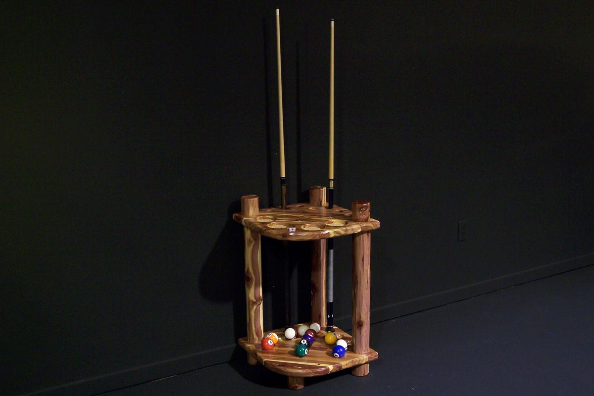 Viking Log Red Cedar Corner Cue Rack - Clear Finish